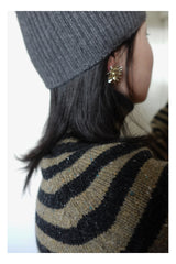 champagne sticker earrings