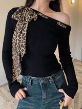 Leopard scarf unbalanced off-shoulder knitwear