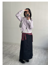 One-slit button tension t-shirt