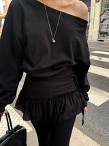 [MADE] Stern hip-to-way off-shoulder sweatshirt