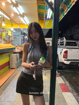 ハーフネックスカーフドットスリーブレスtシャツ