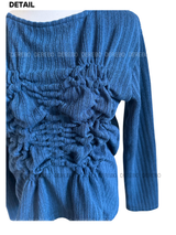 Beagle accentuated shirring frill long-sleeved shirt