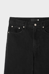 ソフトウォッシュ加工フレアジーンズ