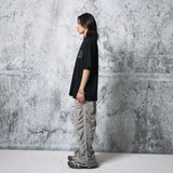クラック ロゴセミ オーバーサイズ フィット Tシャツ (BLACK)