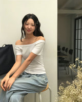 [MADE] ミューズスリムフィットオフショルダーショートスリーブTシャツ