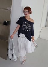 Star lettering off-shoulder boxy short-sleeved T-shirt