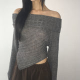Chetil Diagonal V-Neck Year-end Look Off-Shoulder Knitwear