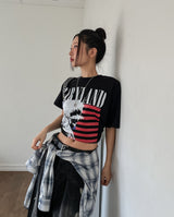 Land semi-crop over short sleeves
