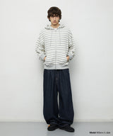TWO TUCK CURVED DENIM PANTS_BLUE