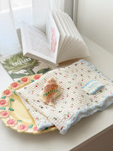 Floral table mat light blue accents