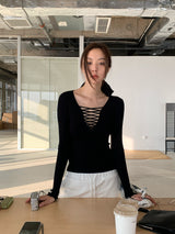 Black Strap Point Long-Sleeved Slim T-Shirt