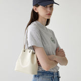 TIWI chain leather bucket bag / Cream Ivory