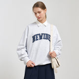 UNISEX NEWIDEA アップリケ刺繍オーバーサイズスウェット [WHITE MELANGE GREY]