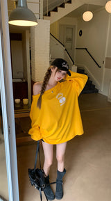 Boxy loose fit off-shoulder sweatshirt