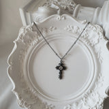 [NMIXX Haewon Necklace] ノクターンゴシッククロスカラーボーンネックレス (ステンレス)