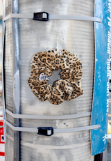 LEOPARD SCRUNCHIE - BEIGE