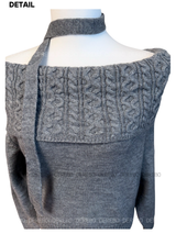 Mooding off-shoulder twisted choker knitwear