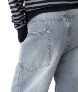 Jeff Big Pocket Washed Curved Jeans