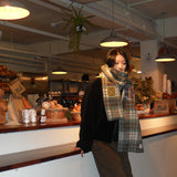 Crochet check muffler / Green Brown