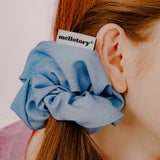 BASIC DENIM SCRUNCHIE (SKY BLUE)
