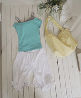 BUBBLE FRILL CAPRI PANTS