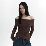 C ASYMMETRIC OFF-SHOULDER KNIT TOP_BROWN