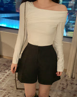 Knitte off-shoulder T-shirt