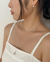Sunday pearl earring (silver)