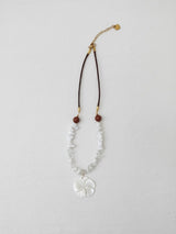 LUCENT SHELL FLOWER NECKLACE