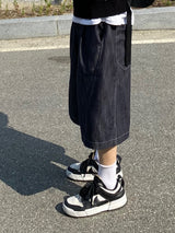 Curved Denim Half Pants