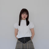 パフスリーブナイロントップス