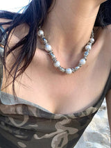Metal chain pearl necklace