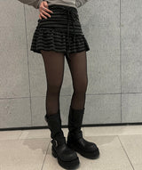 リボンストリングスリットボタンボーダースカート