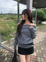 Midden Loose Off-Shoulder Knit 