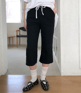 Ponin Slit Capri Pants