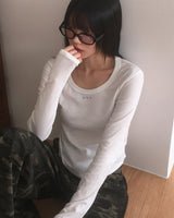 Cooit Stud U-neck Long-sleeved T-shirt