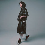 グロッシー フェイクレザー フード ジップアップ フーディー ブラック