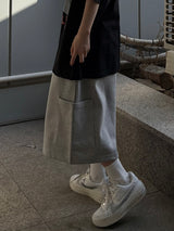 one-pocket lettering bermuda pants