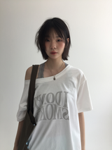Monog off-shoulder T-shirt (2color)