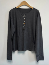 multi button tee