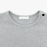 Shoulder button henley neck crop tee