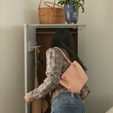 clam suede bag_coral