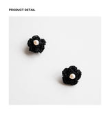 グリミングニットフラワーピアス (Black)