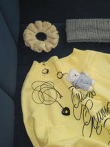 Crochet button scrunchie (Butter)