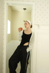Eyelet side-cut tee (black)