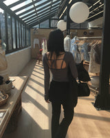 マフラーVネックTシャツ