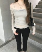 VネックTシャツ