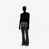 LE - B001 ワックスコーティングフレアデニムパンツ