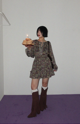 ヒップブーツペンダントネックレス