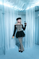 Stripe color off-shoulder T-shirt